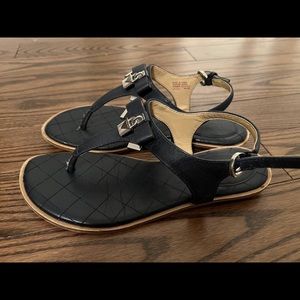 Nice Michael Kors shoes! Size US8.